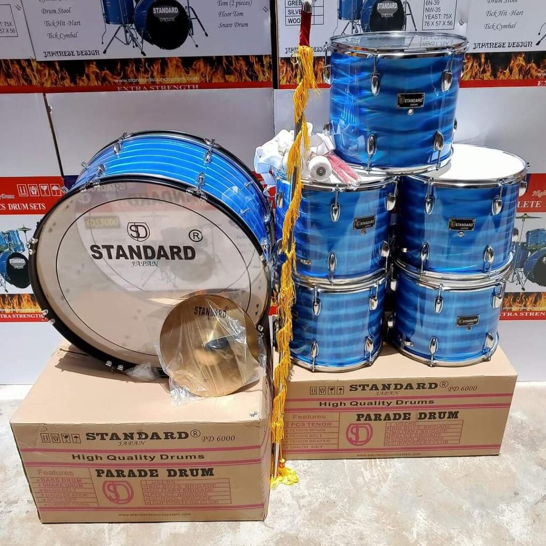 Standard Parade Drum Set