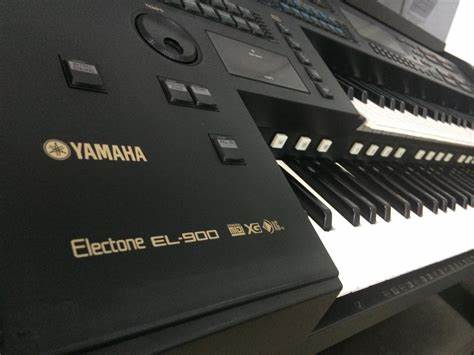 Yamaha Electron Organ L-900