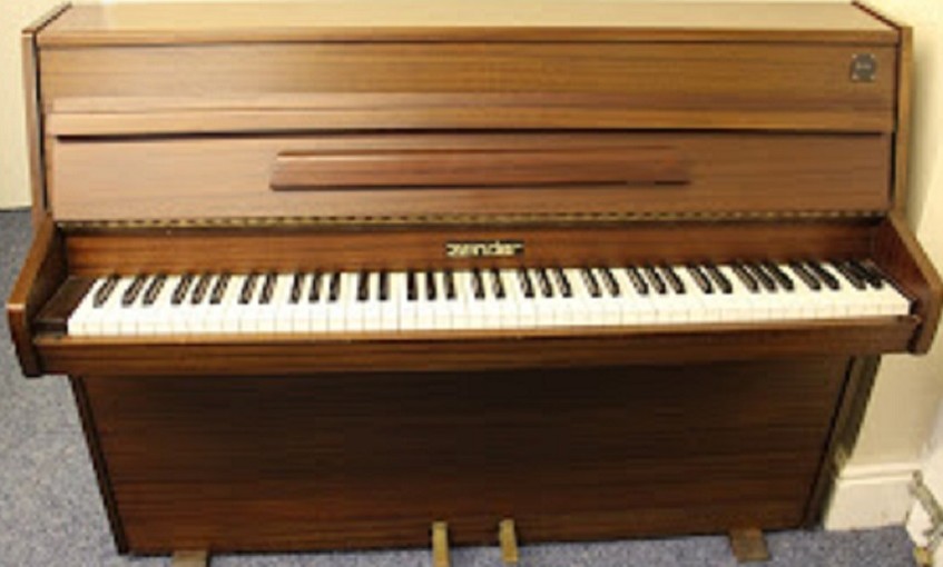 Zender Upright Piano